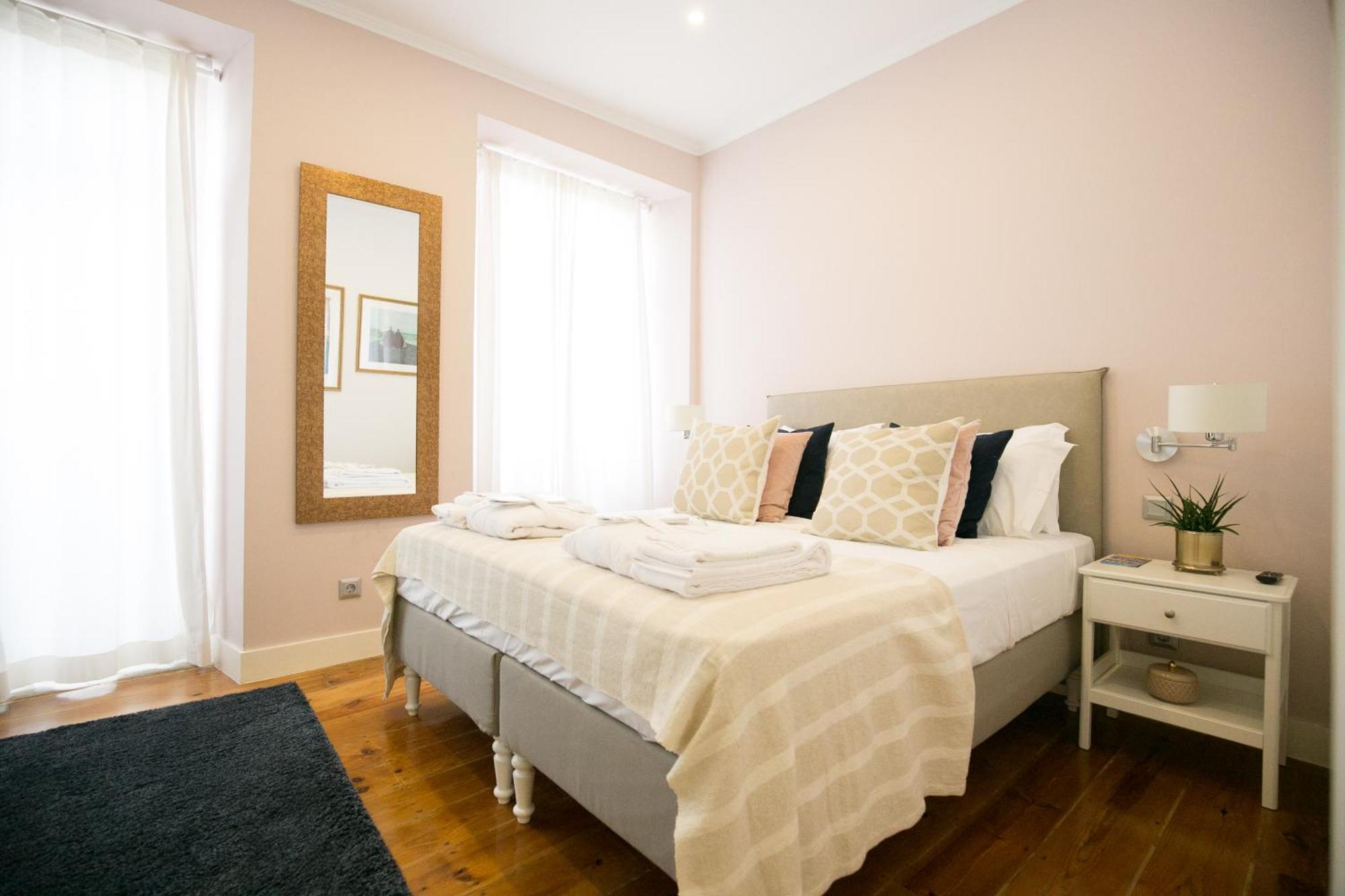 Rua Luciano Cordeiro Bhuiyan Family Host Daire Lisboa Dış mekan fotoğraf